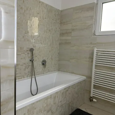 Apartman Lili *